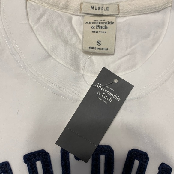 Vintage Abercrombie & Fitch Embroidered Logo Tee - Picture 6 of 9